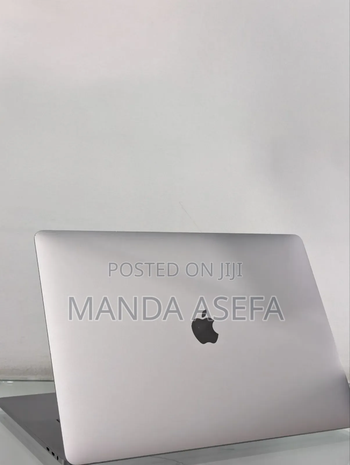 New Laptop Apple MacBook Pro 2018 16GB Intel Core I7 SSD 512GB