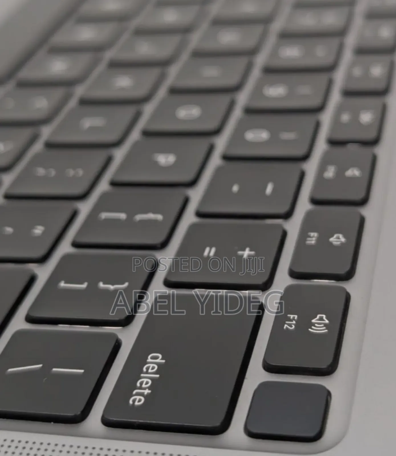 New Laptop Apple MacBook Air 2020 M1 8GB Apple M1 SSD 256GB