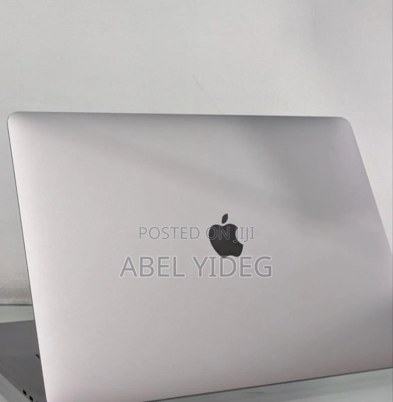 New Laptop Apple MacBook Pro 2018 16GB Intel Core I7 SSD 512GB