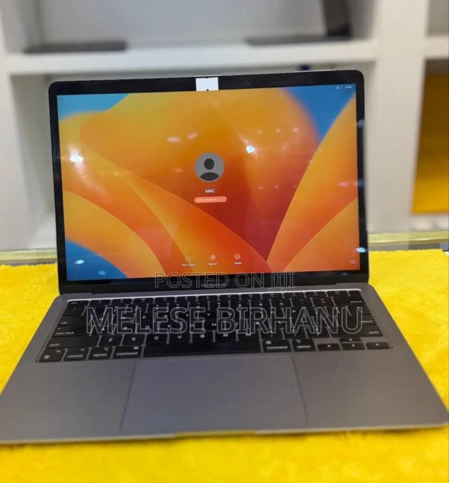 New Laptop Apple MacBook Air 2020 M1 8GB Intel Core I7 SSD 256GB