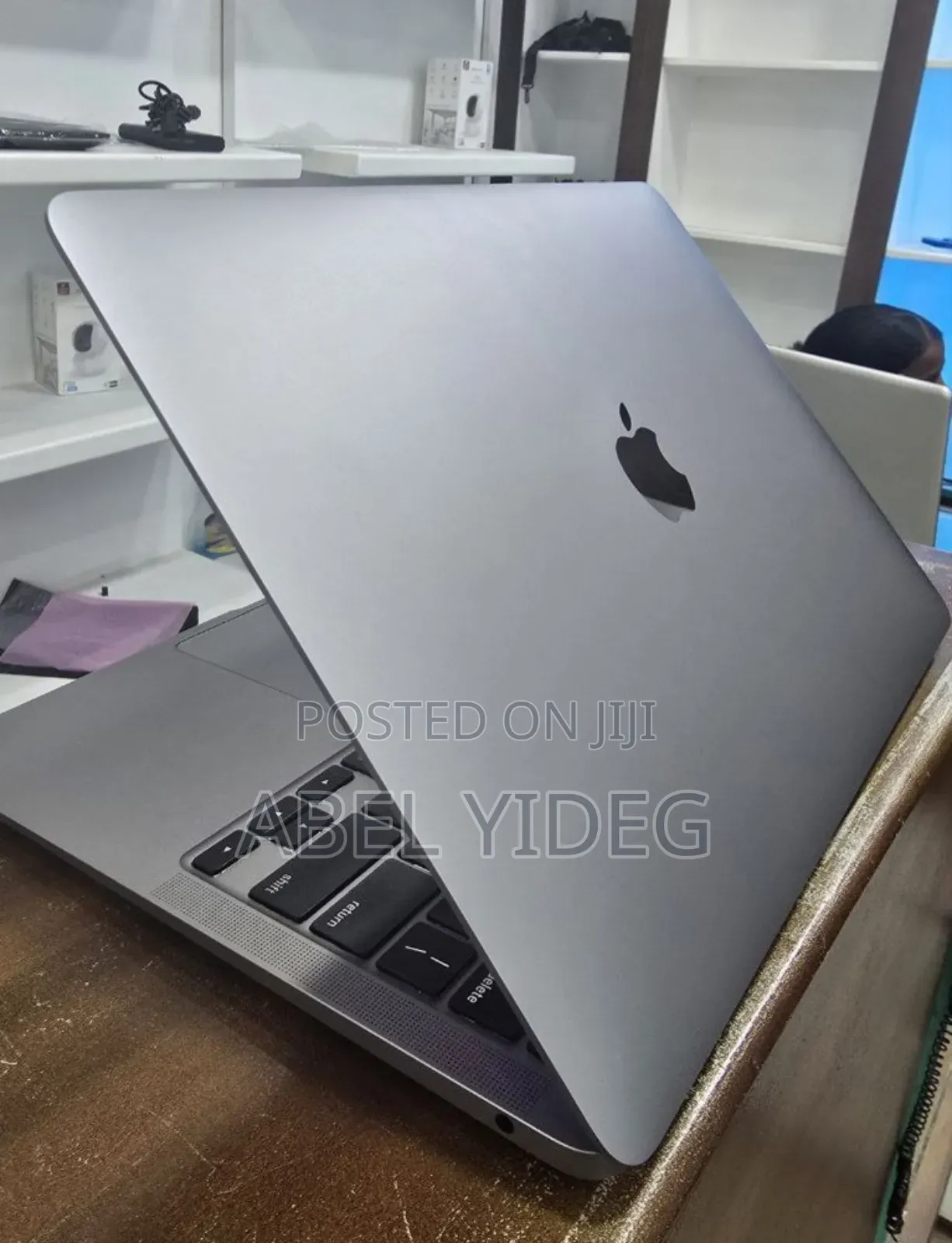 New Laptop Apple MacBook Air 2020 M1 8GB Apple M1 SSD 256GB