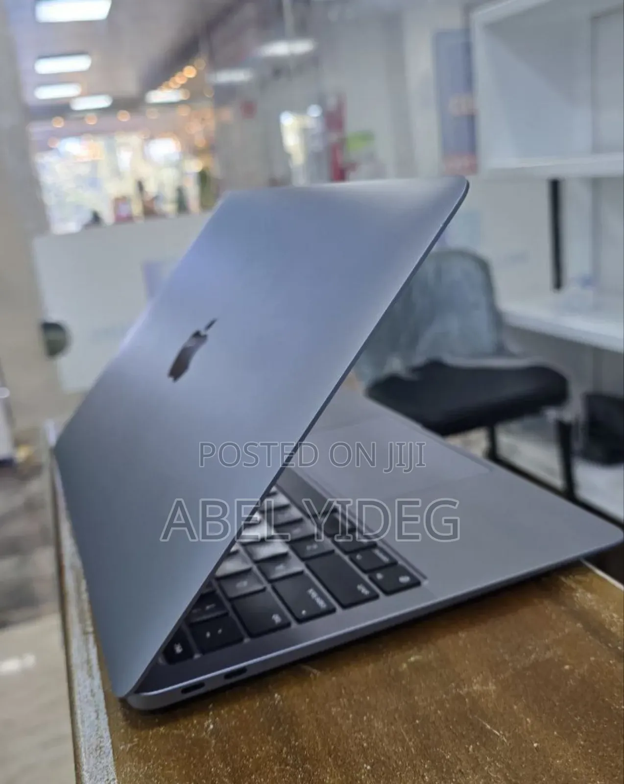 New Laptop Apple MacBook Air 2020 M1 8GB Apple M1 SSD 256GB