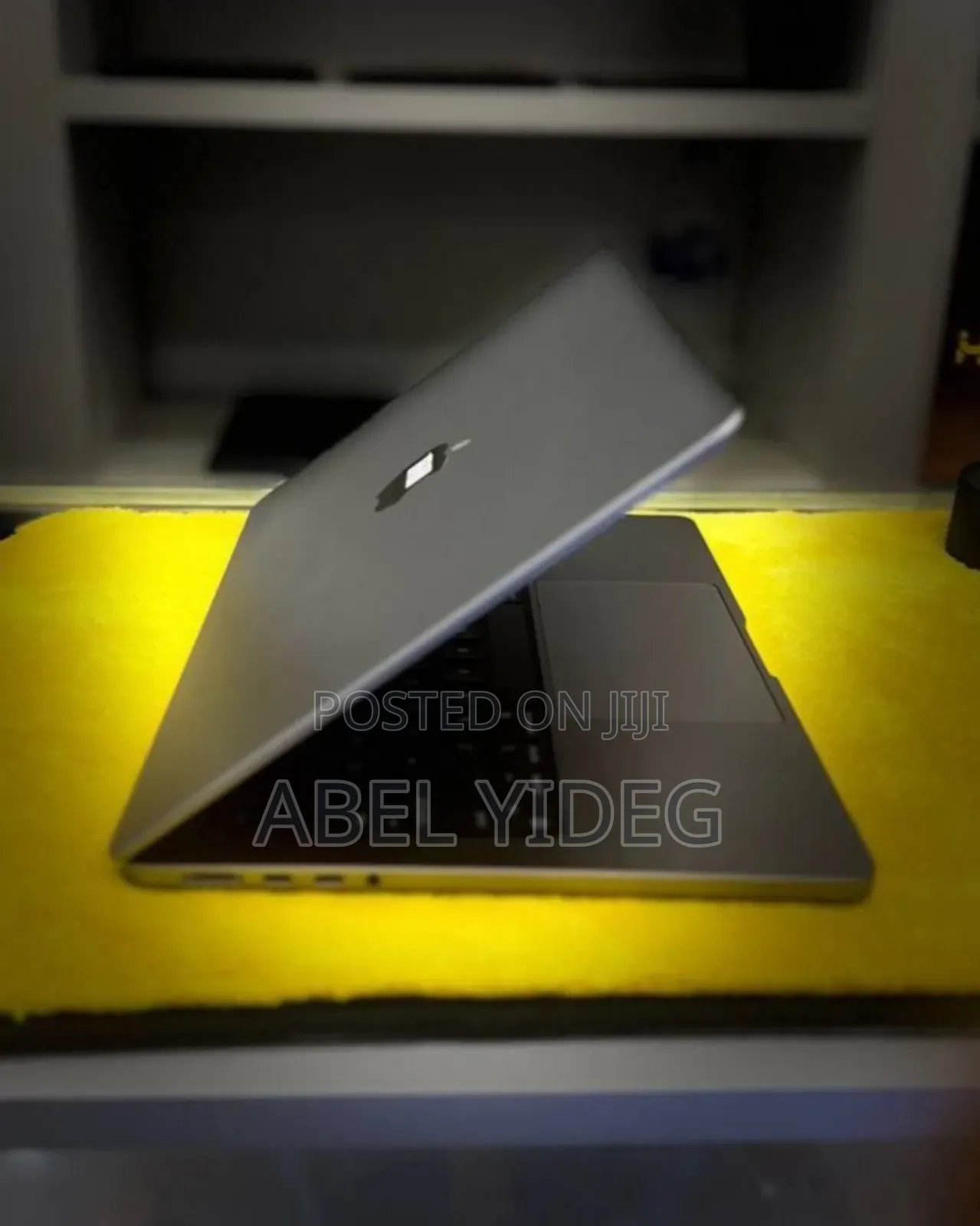 New Laptop Apple MacBook Pro 2023 M3 14-Inch 8GB Apple M3 SSD 512GB