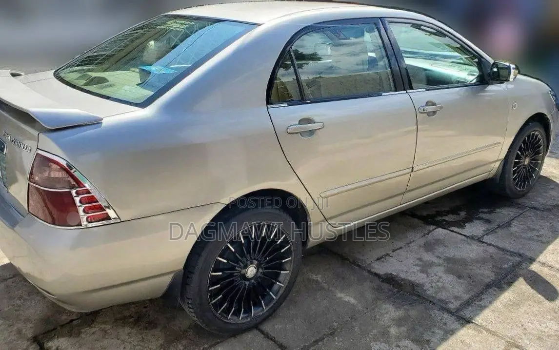 Toyota Corolla 2007 Gold