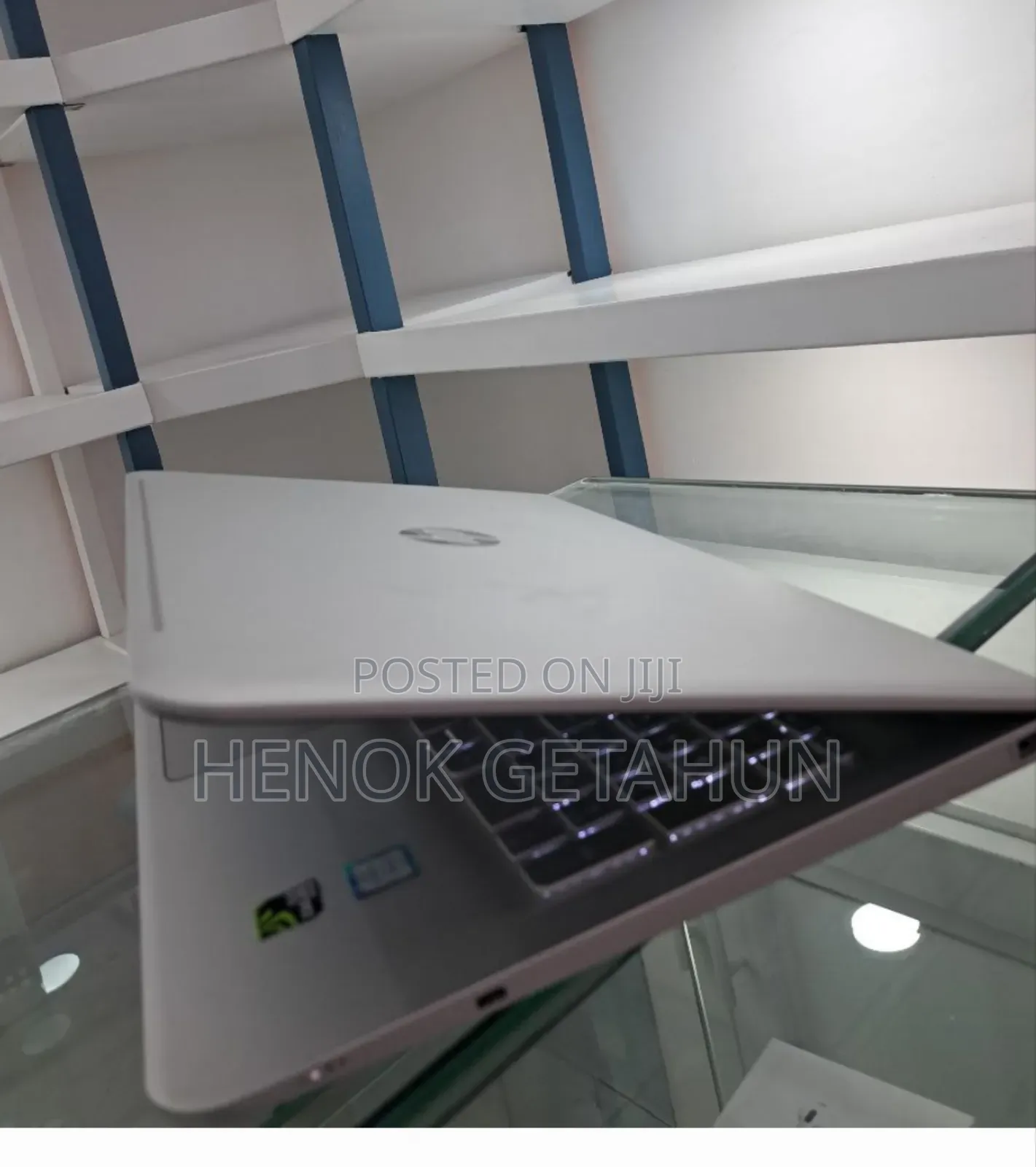 New Laptop HP Envy X360 8GB Intel Core I5 SSD 1T