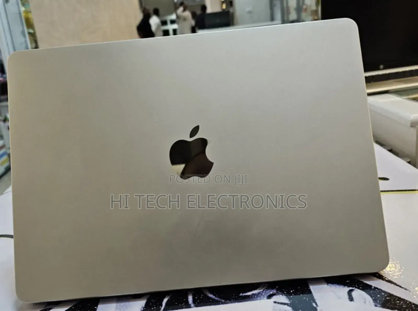 New Laptop Apple MacBook Air 2022 M2 8GB Apple M2 SSD 256GB