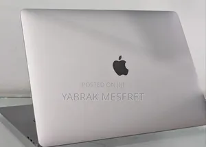 Photo - New Laptop Apple MacBook Pro 2018 16GB Intel Core I7 SSD 512GB