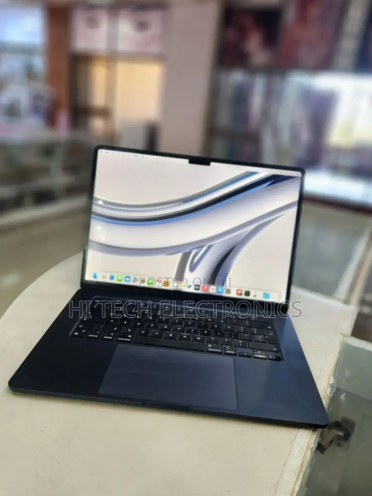 New Laptop Apple MacBook Air 2022 M2 8GB Apple M2 SSD 512GB