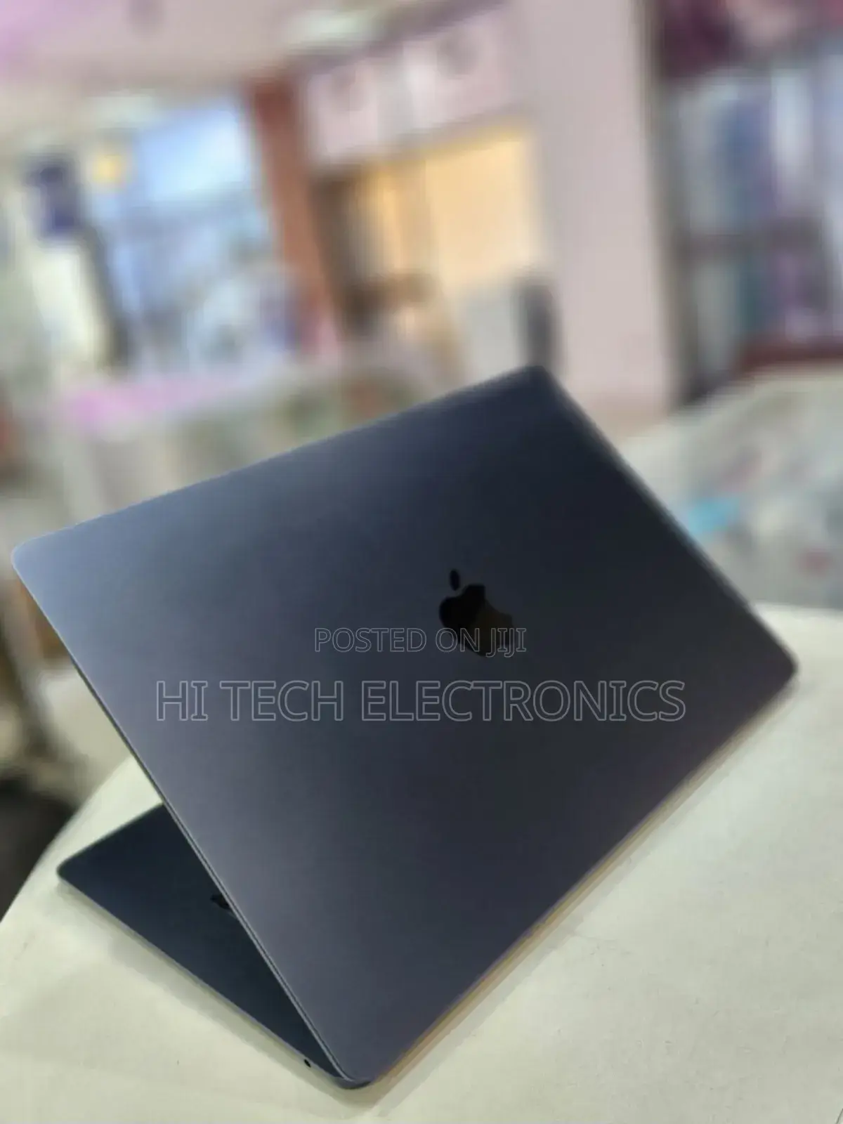 New Laptop Apple MacBook Air 2022 M2 8GB Apple M2 SSD 512GB