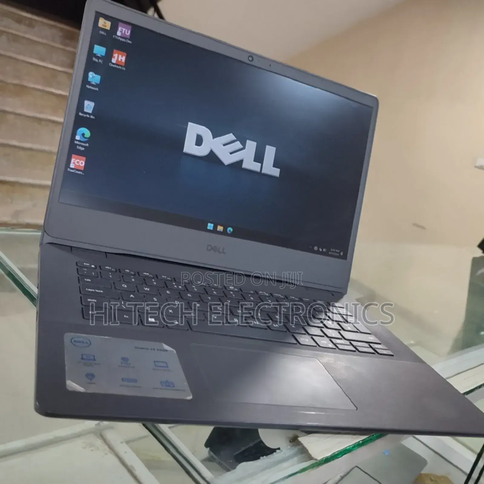 New Laptop Dell Vostro DVCI310 8GB Intel Core I5 SSD 256GB