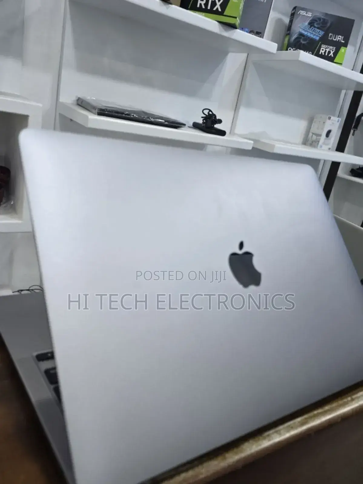 New Laptop Apple MacBook Air 2020 M1 8GB Apple M1 SSD 256GB
