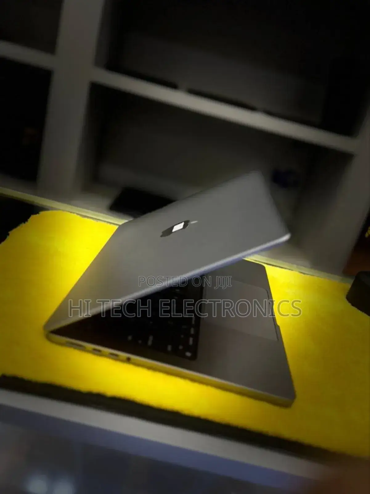 New Apple MacBook Pro 2023 M3 14-Inch 8GB Apple M3 Pro SSD 512GB