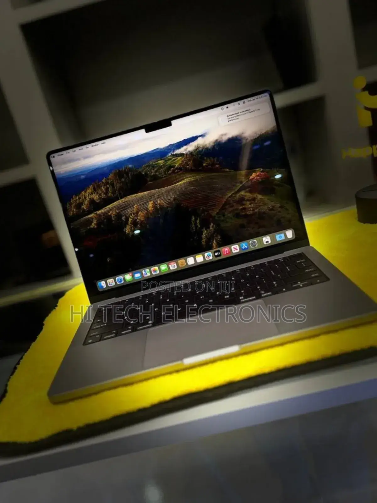 New Apple MacBook Pro 2023 M3 14-Inch 8GB Apple M3 Pro SSD 512GB