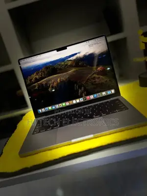 New Apple MacBook Pro 2023 M3 14-Inch 8GB Apple M3 Pro SSD 512GB