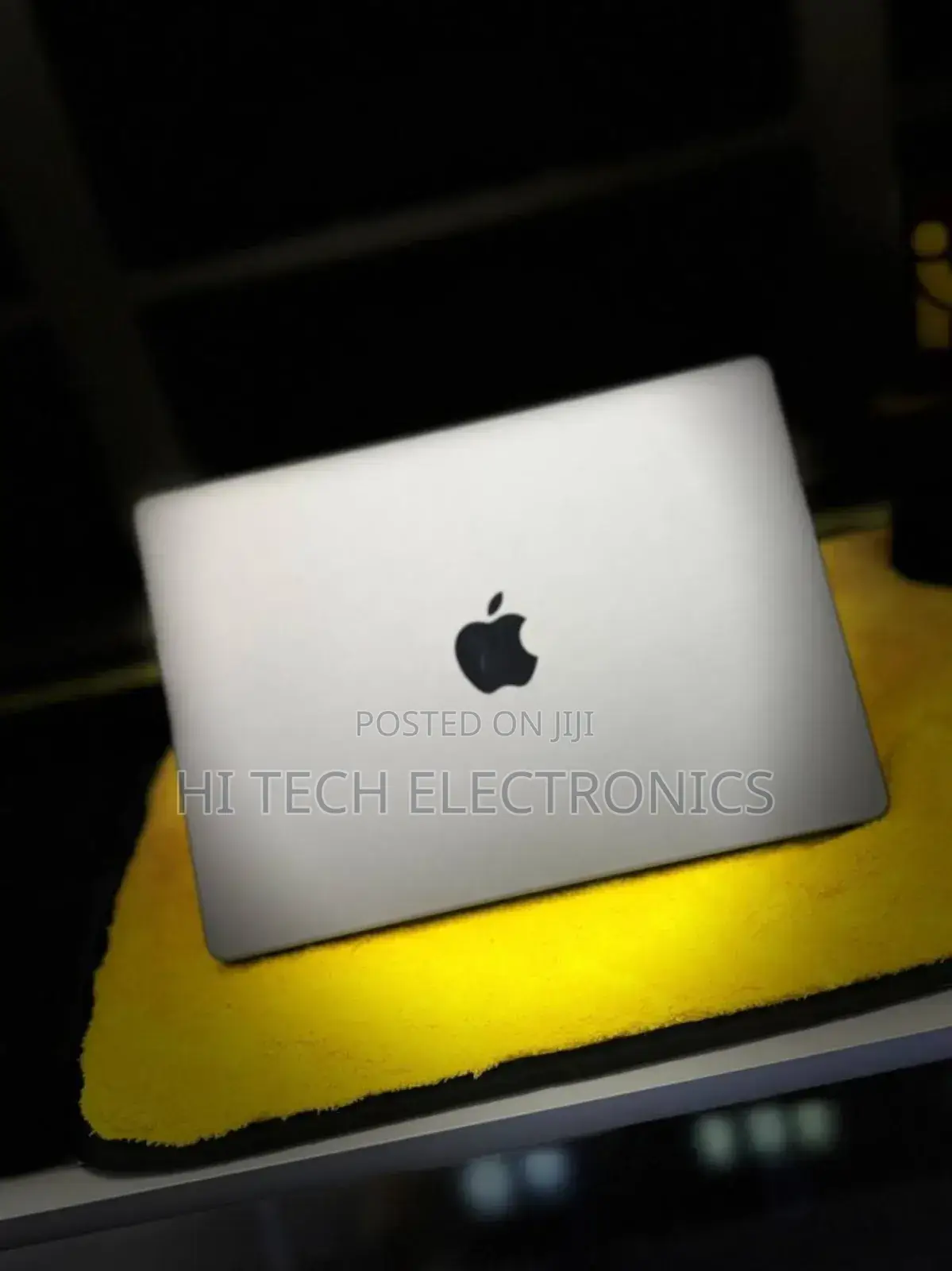 New Apple MacBook Pro 2023 M3 14-Inch 8GB Apple M3 Pro SSD 512GB