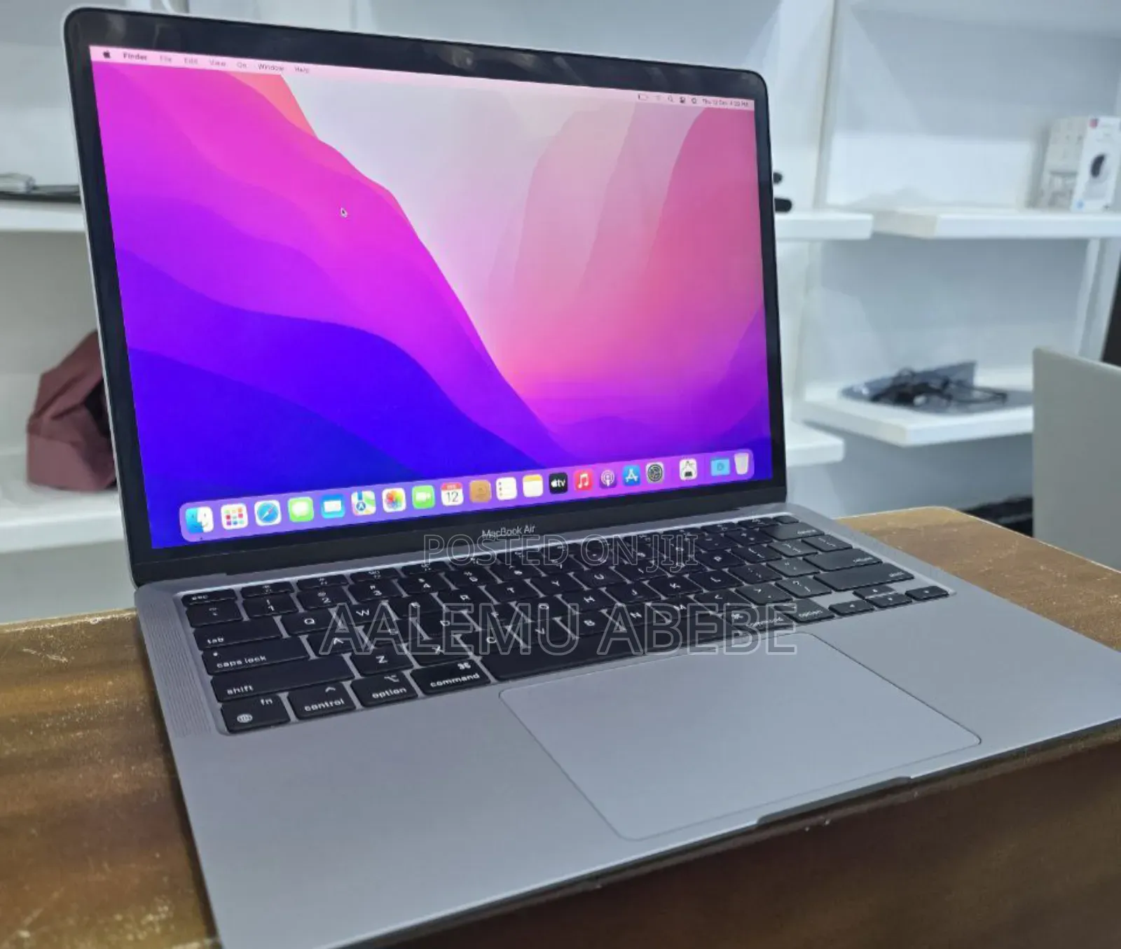 New Laptop Apple MacBook Air 2020 M1 8GB Apple M1 SSD 256GB