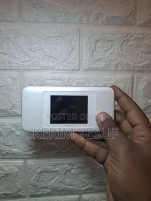 Huawei Touch Screen Wifi Router