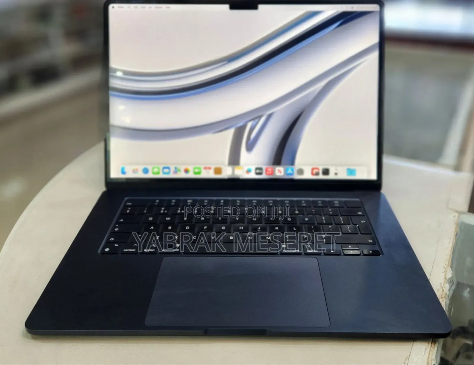 New Laptop Apple MacBook Air 2022 M2 8GB Apple M2 SSD 512GB