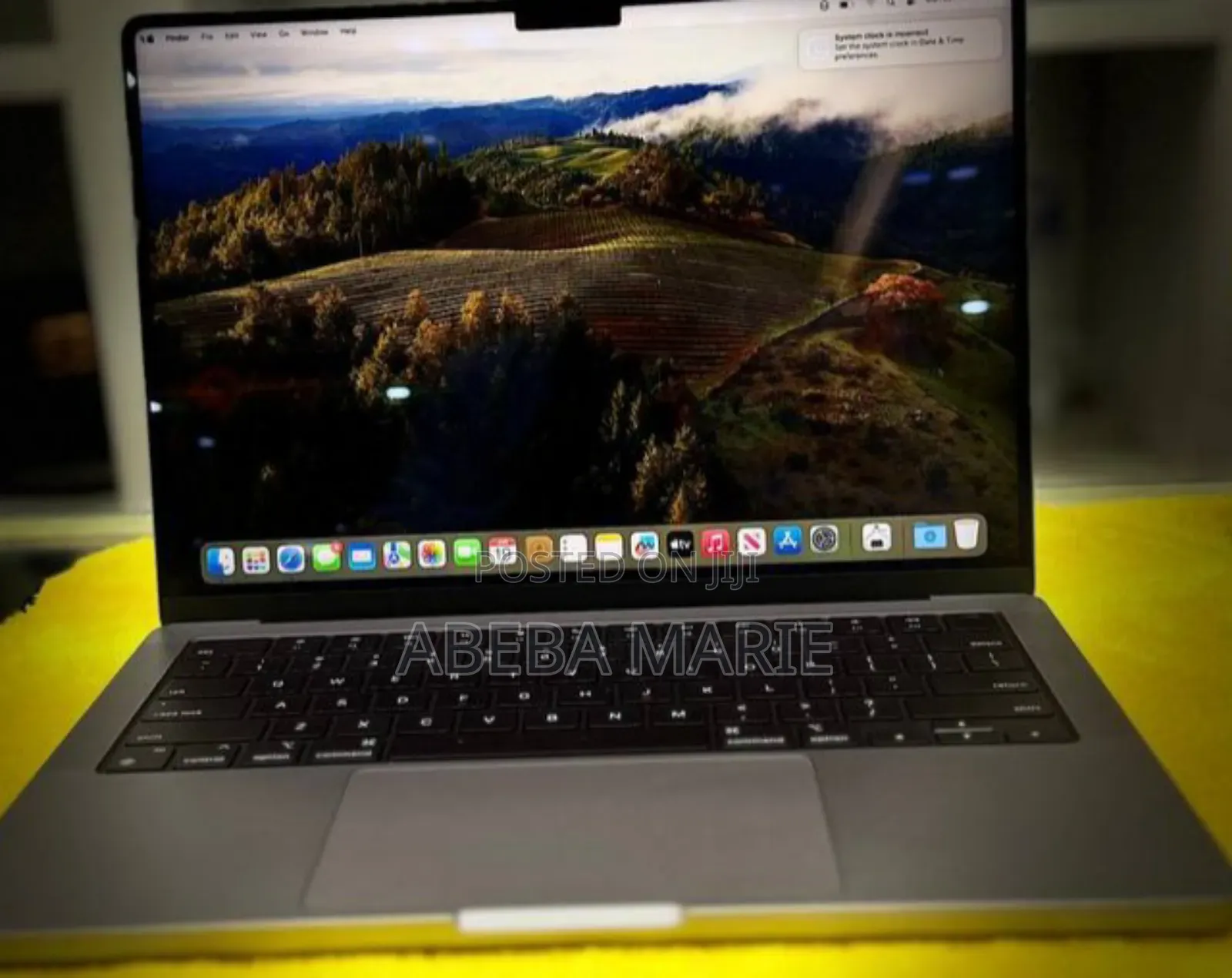 New Laptop Apple MacBook Pro 8GB Apple M3 Pro SSD 512GB