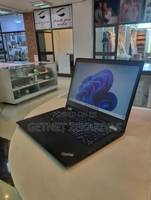 New Laptop Lenovo ThinkPad Yoga 370 8GB Intel Core I5 SSD 512GB