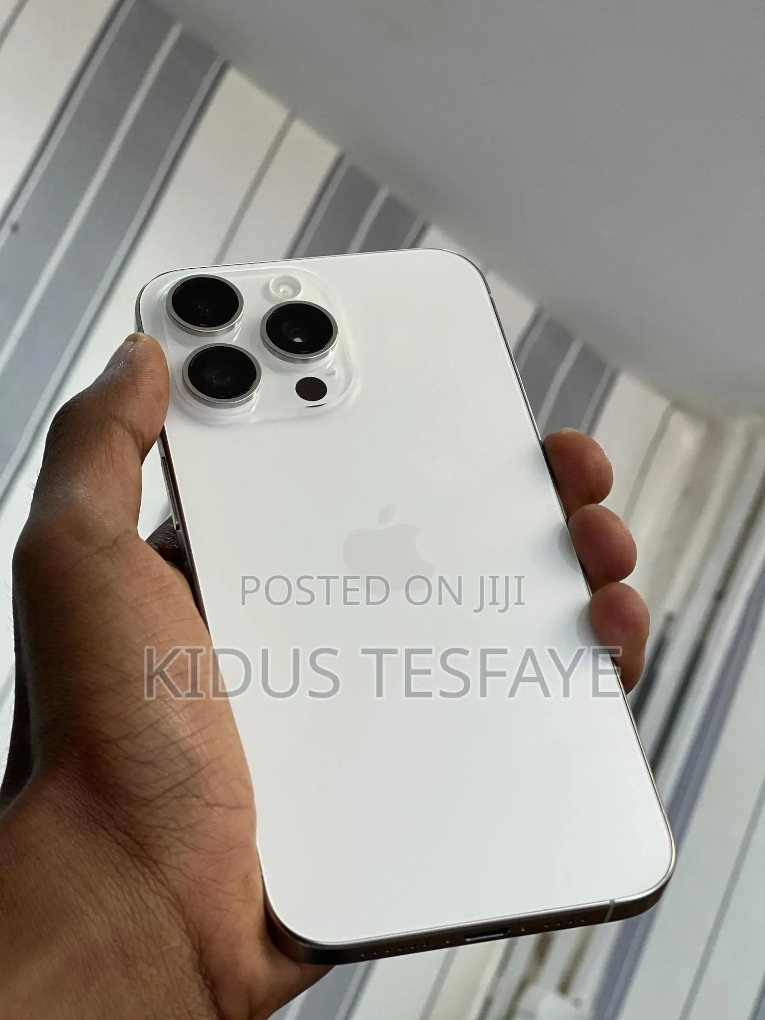 New Apple iPhone 15 Pro Max 256 GB White