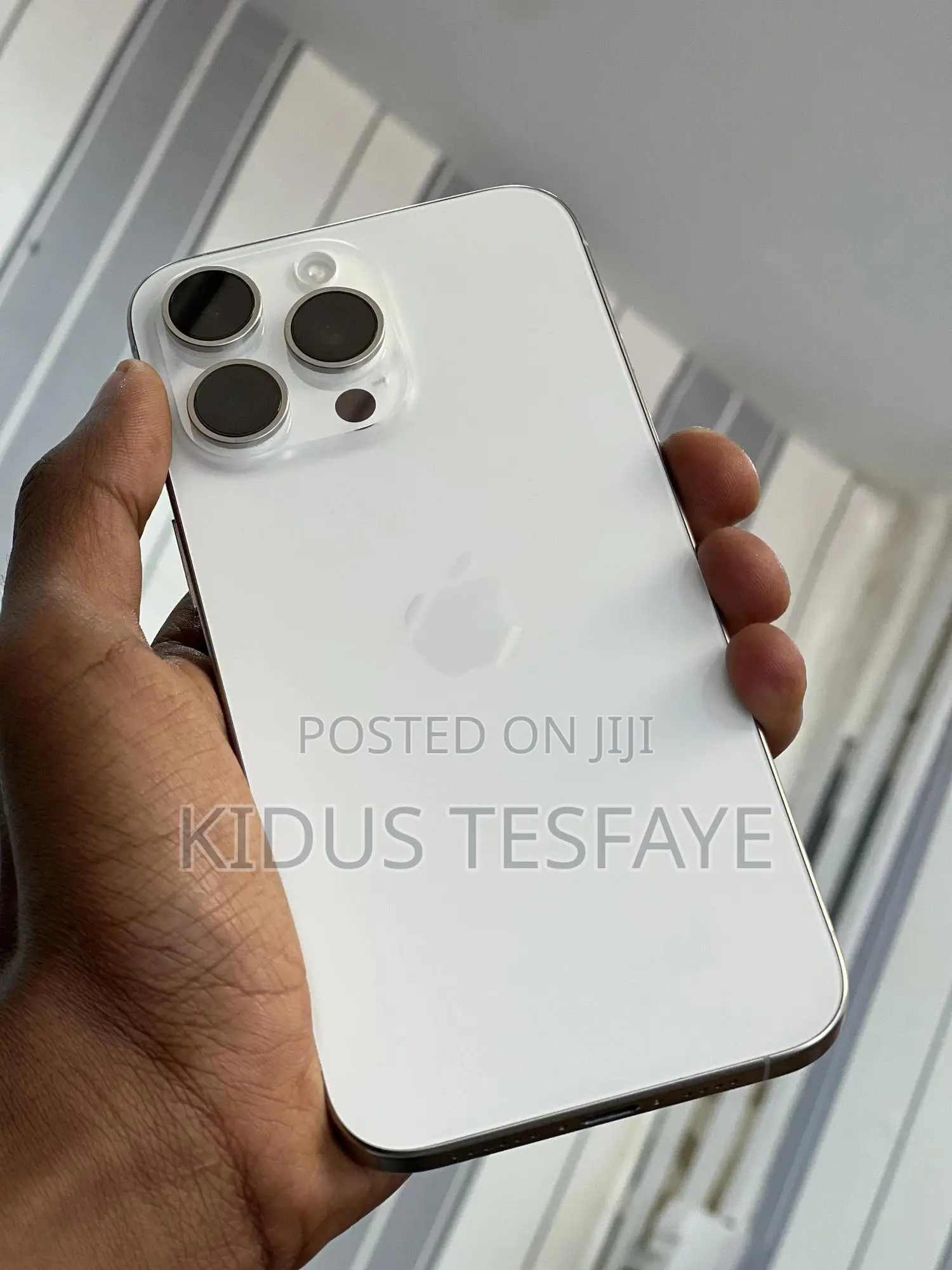 New Apple iPhone 15 Pro Max 256 GB White