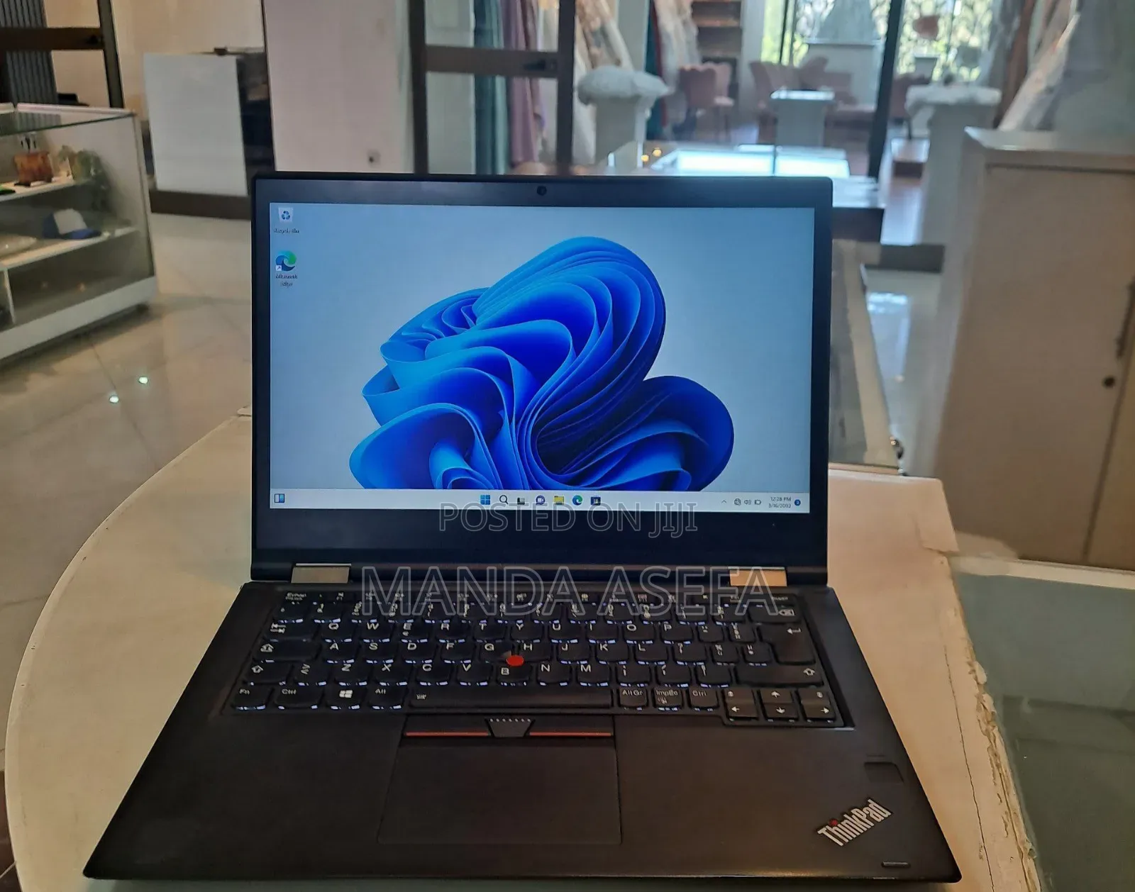 New Laptop Lenovo ThinkPad Yoga 370 8GB Intel Core I5 SSD 512GB