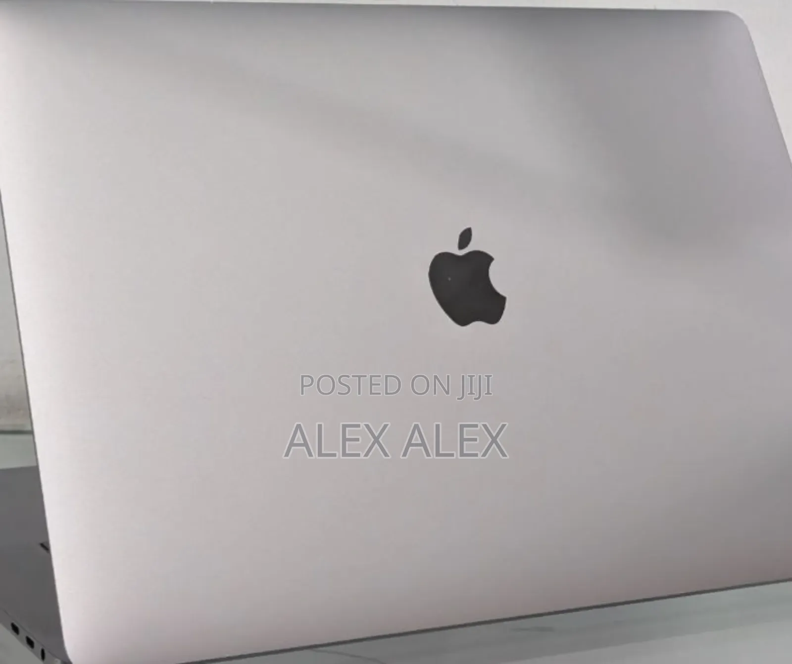 New Laptop Apple MacBook 2018 16GB Intel Core I7 SSD 512GB