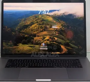 New Laptop Apple MacBook 2018 16GB Intel Core I7 SSD 512GB