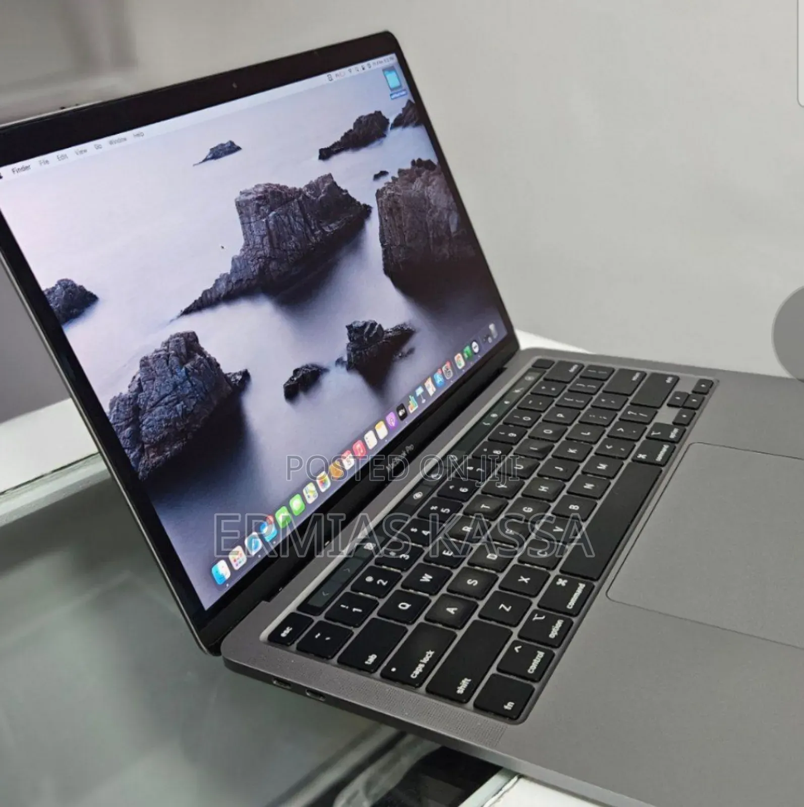 New Laptop Apple MacBook Pro 2017 8GB Intel Core I5 SSD 256GB