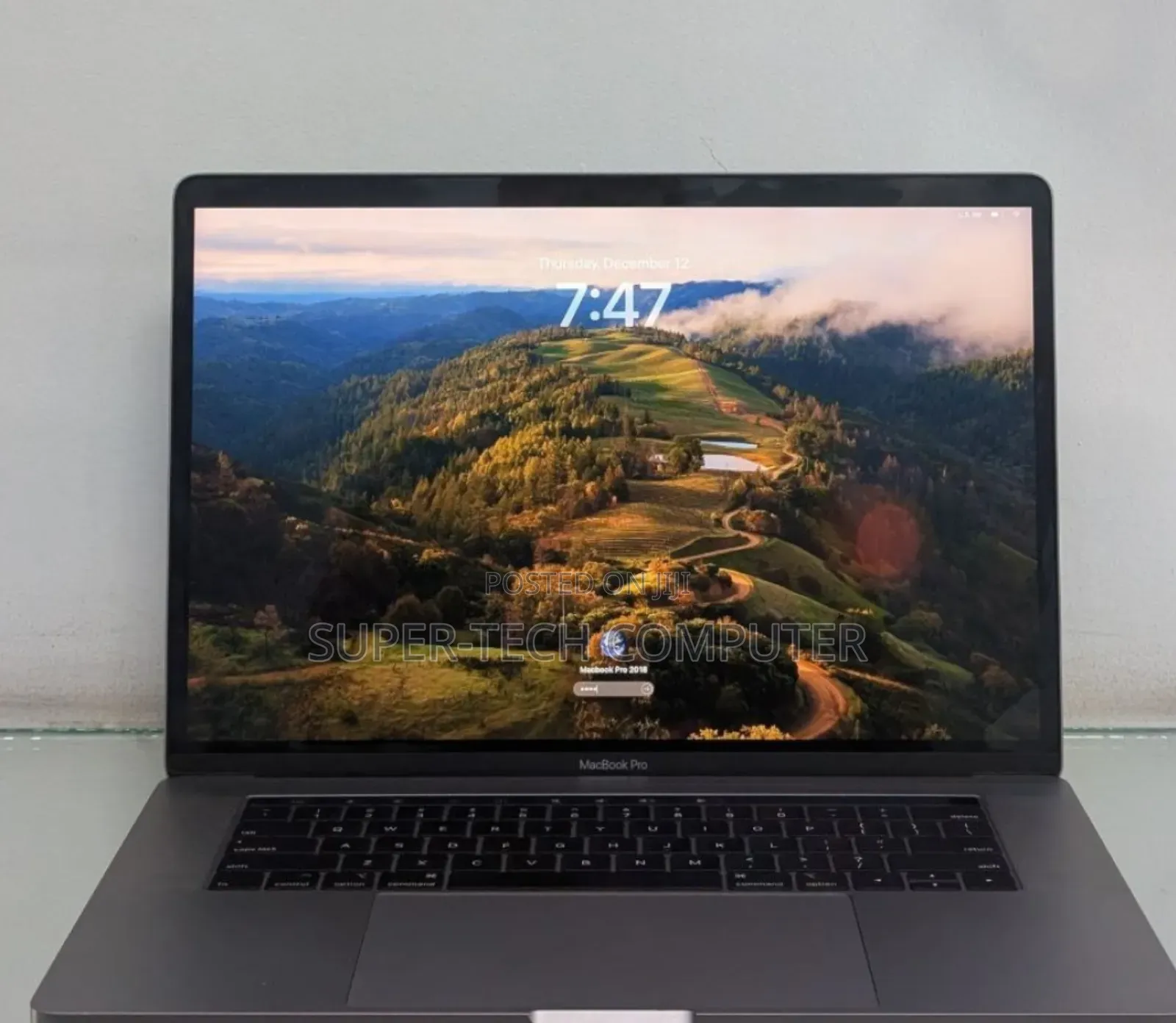 New Laptop Apple MacBook Pro 2018 16GB Intel Core I7 SSD 512GB
