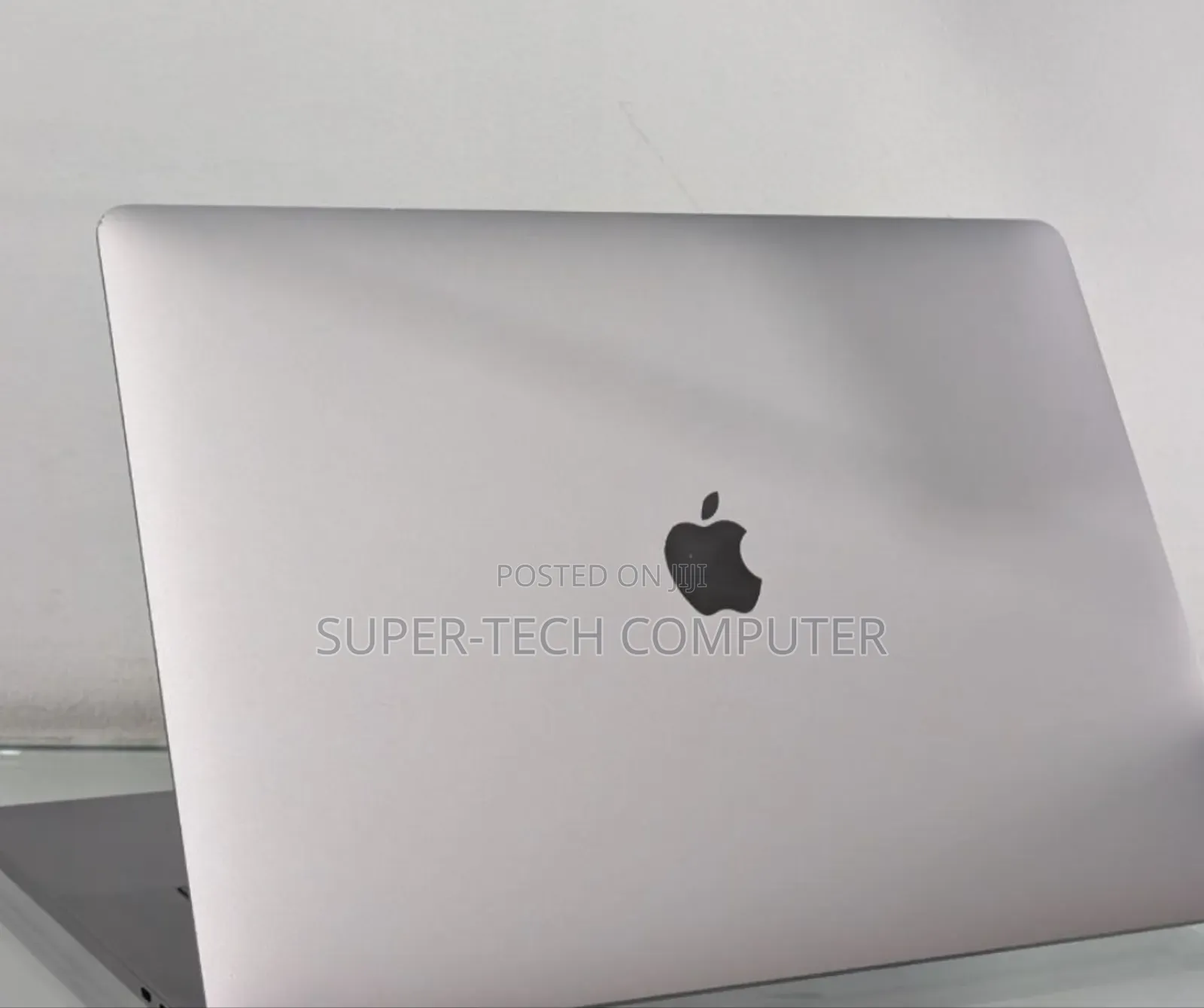 New Laptop Apple MacBook Pro 2018 16GB Intel Core I7 SSD 512GB