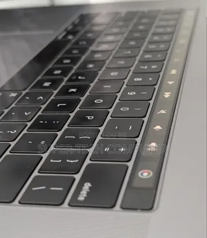 New Laptop Apple MacBook Pro 2018 16GB Intel Core I7 SSD 512GB