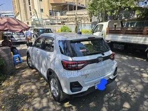 Toyota Raize 2022 White