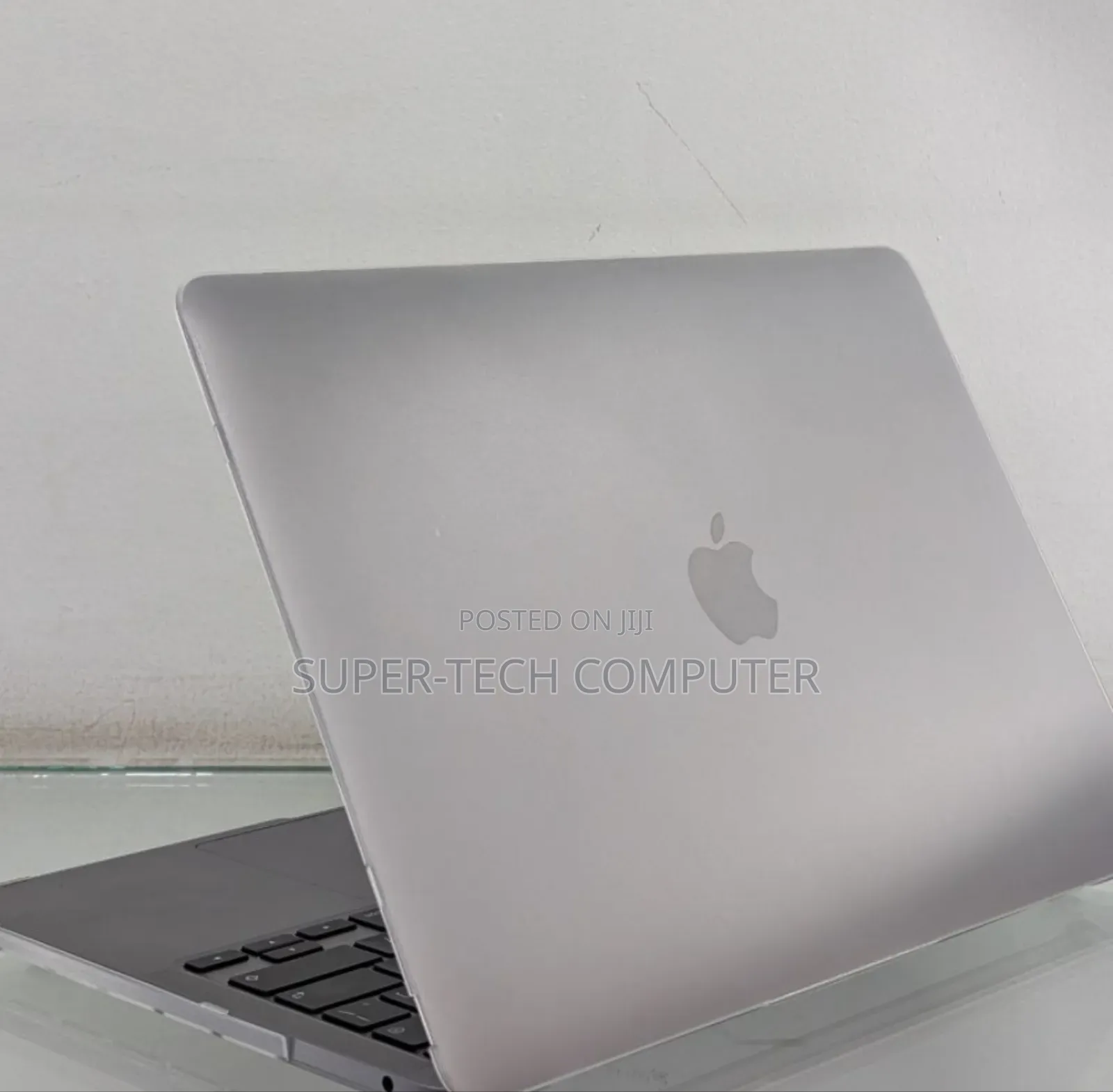 New Laptop Apple MacBook Pro 2020 M1 8GB Apple M1 SSD 256GB