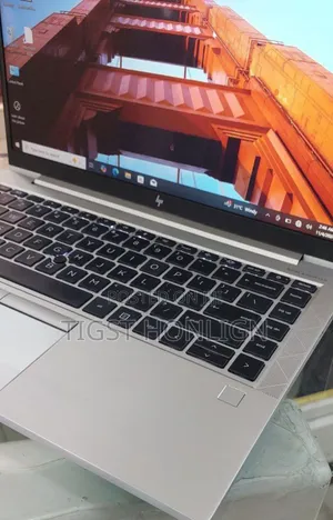 New Laptop HP EliteBook 830 G8 16GB Intel Core I7 SSD 512GB