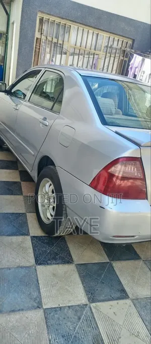 Toyota Corolla 2005 Silver