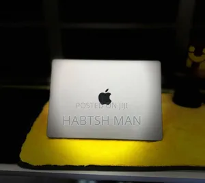 New Apple MacBook Pro 2023 M2 Max 14-Inch 8GB Apple M3 SSD 512GB