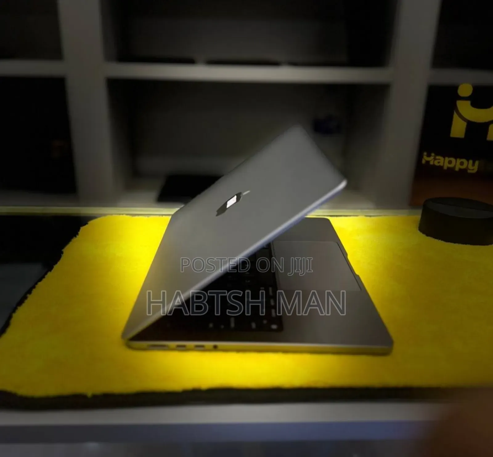 New Apple MacBook Pro 2023 M2 Max 14-Inch 8GB Apple M3 SSD 512GB