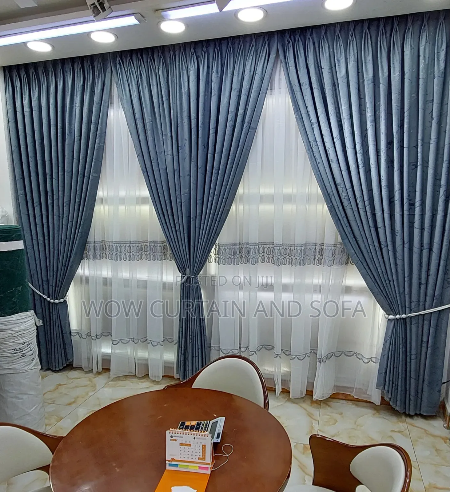 መጋረጃ እና የሶፋ ጨርቅ