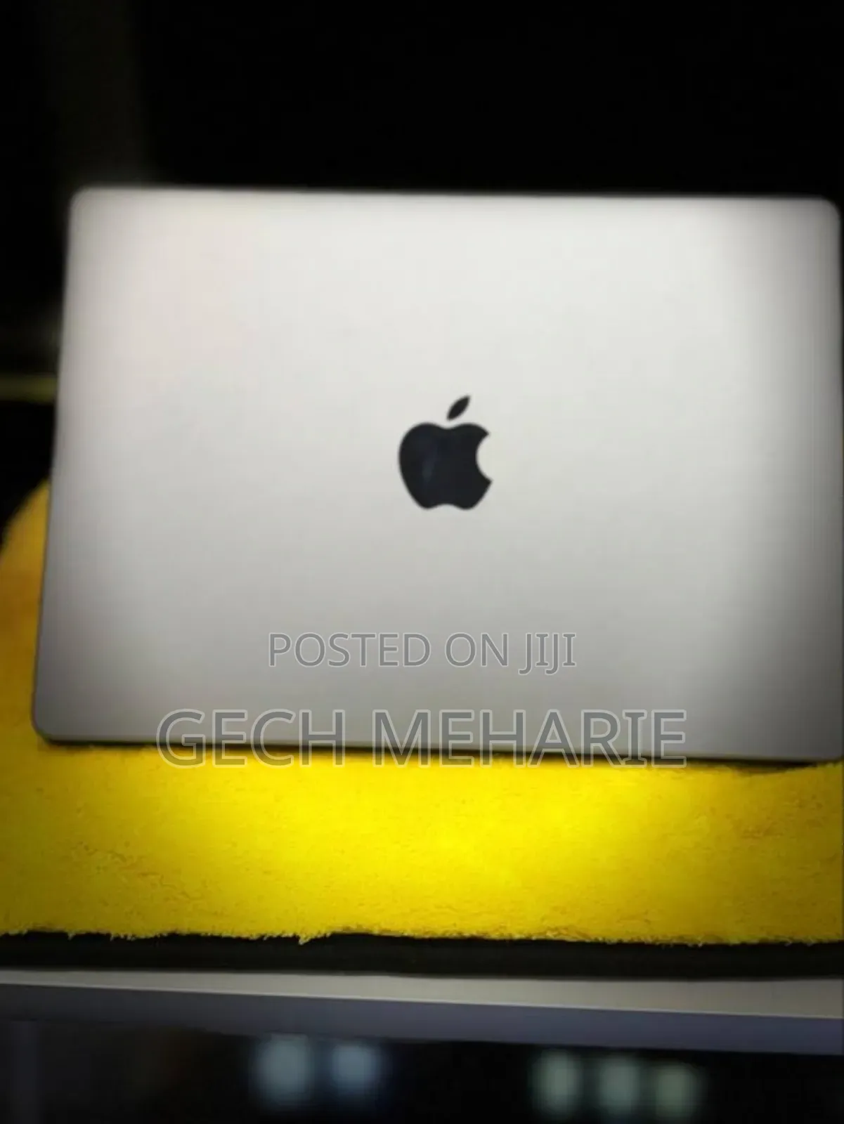 New Apple MacBook Pro 2023 M3 14-Inch 8GB Apple M3 Pro SSD 512GB