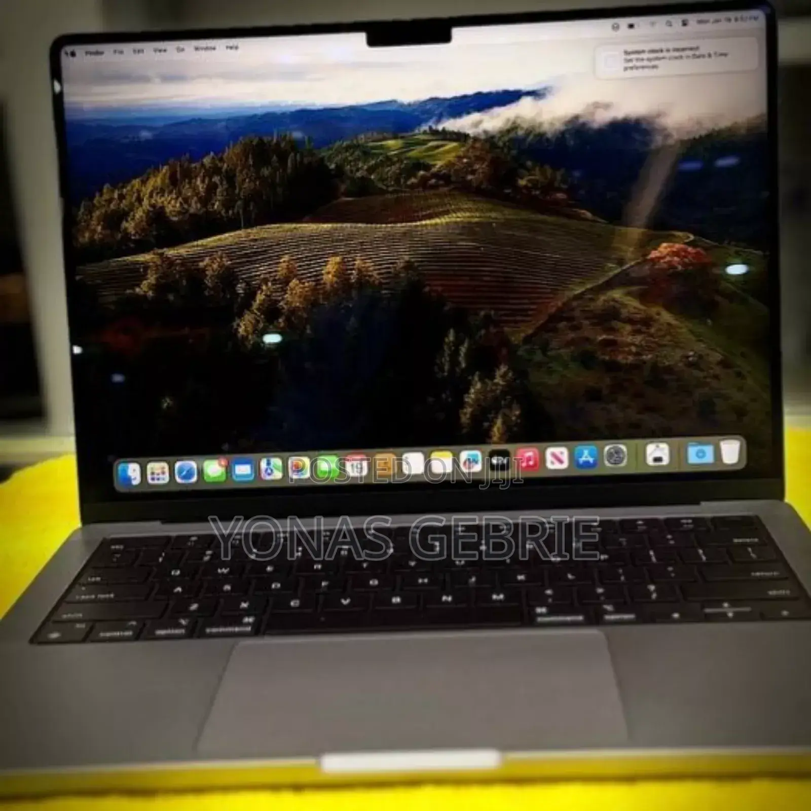 New Laptop Apple MacBook Pro 8GB Apple M3 Pro SSD 512GB