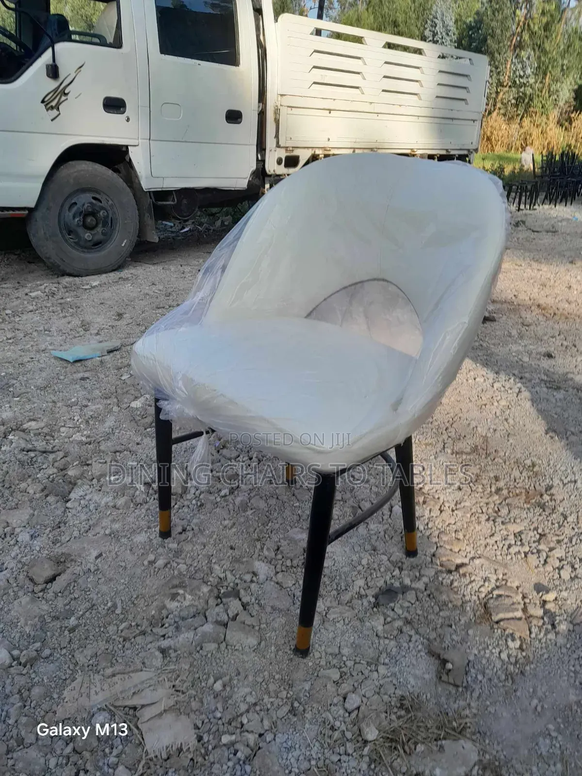 Dining ለሆቴል ለካፌ ወምበርና ጠረጼዛ