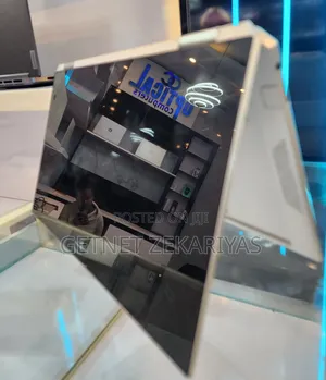 New Laptop HP Spectre 16GB Intel Core I7 SSD 1T