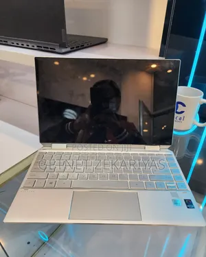 Photo - New Laptop HP Spectre 16GB Intel Core I7 SSD 1T