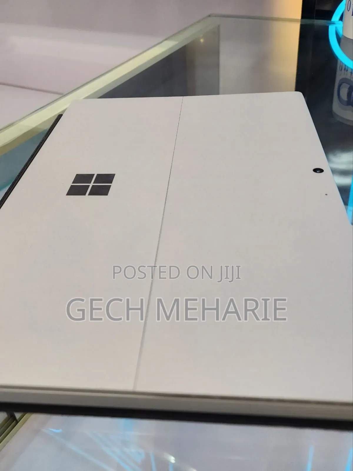 New Laptop Microsoft Surface Pro 7 8GB Intel Core I5 SSD 256GB