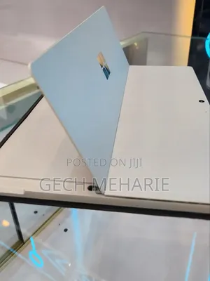 New Laptop Microsoft Surface Pro 7 8GB Intel Core I5 SSD 256GB