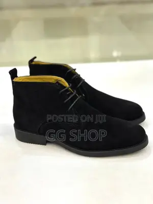 Renato Dulbecc Chukka Boots