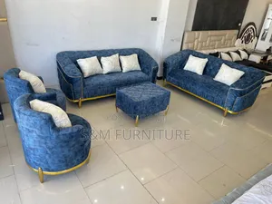 Grandeur 8 Seat Sofa Set With Table.