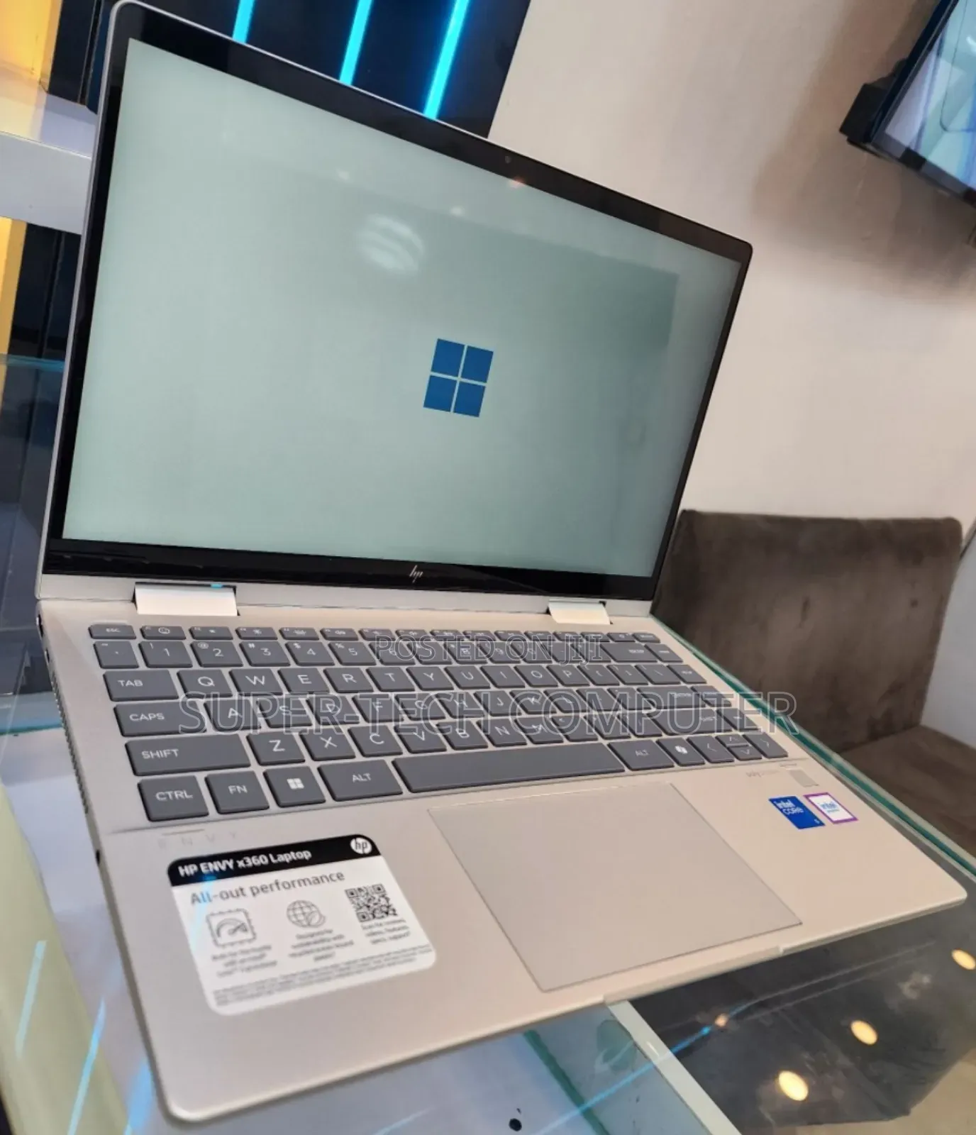 New Laptop HP Envy X360 8GB Intel Core I5 SSD 512GB